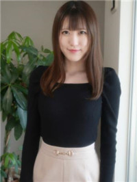 １９才、F杯のクビれボイン酱登場！！