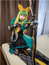 19偶像と太ヲタの極秘コスプレ個撮会