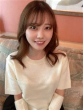 小柄な妹系美○女が顔出