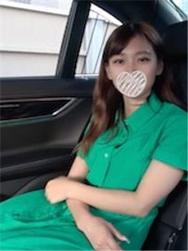思わず视线を夺ってしまう可怜なお顔立ちも 彼女独特