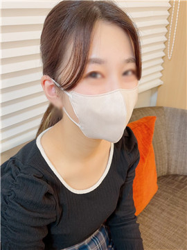 初心で少し紧张しがちな彼女はとてもCUTE