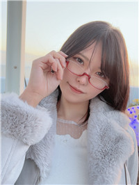【素人】Ｇ杯正妹口卫师「眼镜+魅惑巨杯」