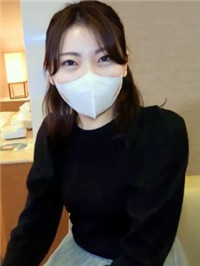 172 厘米高的游泳教练