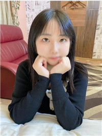 麻美酱，清纯乖巧的少女。