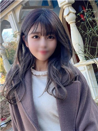 在花店打工的女郎