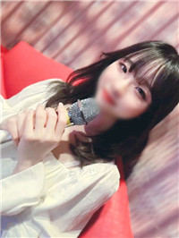 【个人】错过末班车的美女。