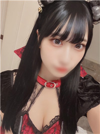 与18岁黑发美女诗织酱的第一次水族馆约会！