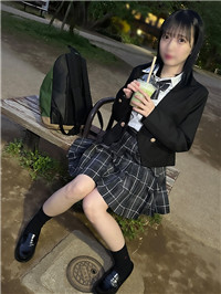 148cm小小美女恩娜里奈18岁