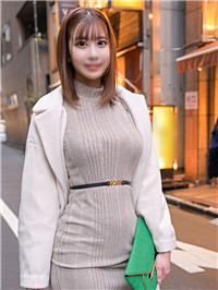 参加港区**大会的神奇名媛美女，G罩杯