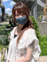 H罩杯超美巨乳，蓬松美胸，白皙丝滑肌肤！ 