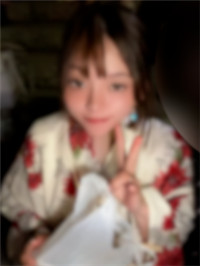 我和穿着浴衣的后辈，把它带到了我家……