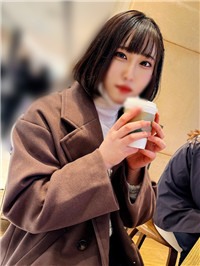 柚子酱，21岁，认真利落 ** 看似大学生