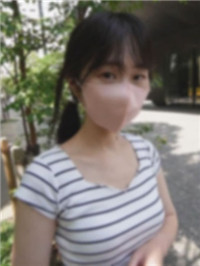 可爱らしい真面目な若.妻。