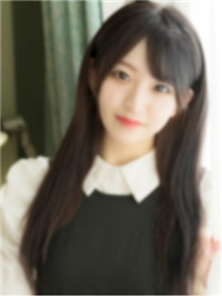 【無】一名在花店工作的 20 岁纯洁女孩。