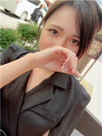 【無】抜群の苗条ー体型の美人ラウンジ嬢