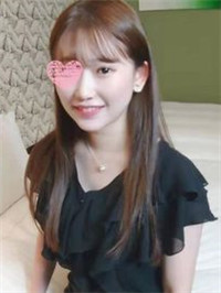 【無】她是如此可爱，以至于她被偶像发现了！