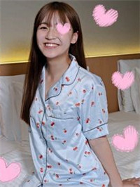 爱酱，19 岁，性格开朗，笑容超可爱 ♥ 