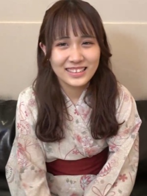 【素人】搭讪可爱混血浴衣正妹，蜜穴深处炸裂「白色烟火」！封面