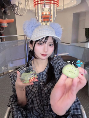 悲剧了！男粉花60万买偶像《远月冬花》约会机会！同行工作人员竟是她老公！封面