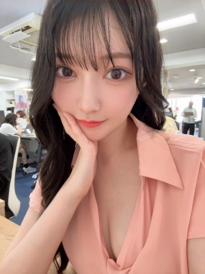 天气太热的错？房仲正妹《うた》清凉爆乳逛「迪斯尼」太性感惹争议！封面