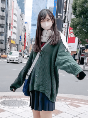 冲击性的地面波广告模特 172 厘米 18 岁封面