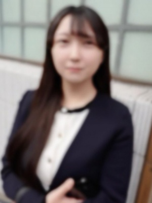 【素人】隐藏大杯OL无码拍摄初体验！封面